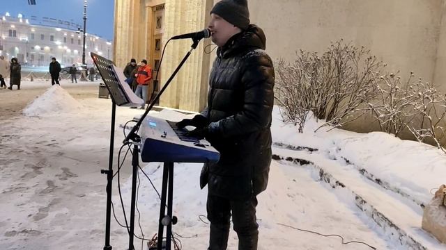 ИВАН ГАРД ВЫСТУПАЕТ ПЛОЩАДЬ ВОССТАНИЯ смотреть онлайн