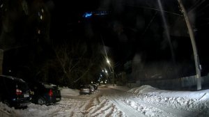 Диванный боец на встречке!