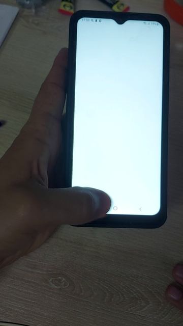 Какие могут возникнуть проблемы после того как вы приклеите защитное стекло себе на телефон?!