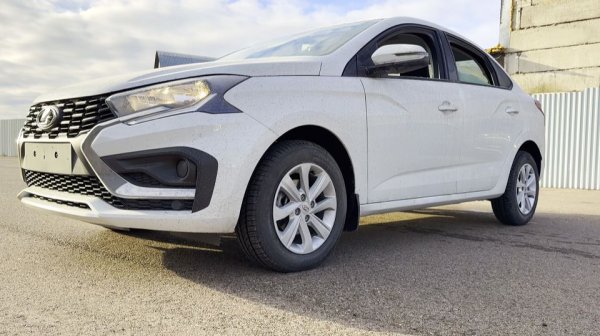 2025 LADA ISKRA СЕДАН НА МЕХАНИКЕ