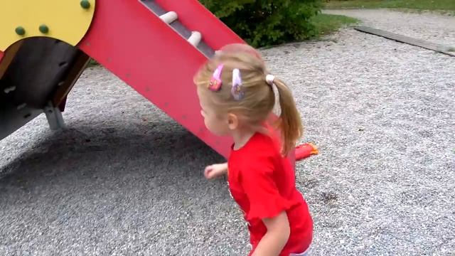 Спасение Игрушки на детской площадке в Мюнхене смотреть онлайн