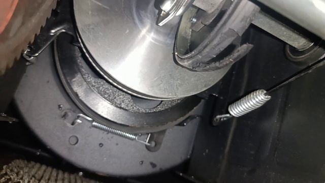 Снегоуборщик huter 4100. Поломка фрикционного диска хода снегоуборщика