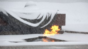 Снежная замять   стихи В. Крылов, А. Михайлов ; музыка и исполнение А. Михайлов