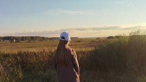 убираюсь и отвечаю на вопросы в чате(пишите)