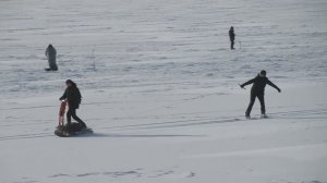 Мотосноуборд. Катание на сноуборде по льду Невы