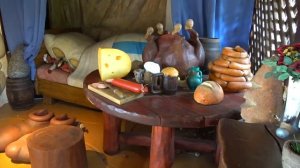 Настя в парке Астерикса, весёлые аттракционы и развлечения для детей