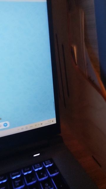 Нейросеть зоздаёт видео по Geometry Dash