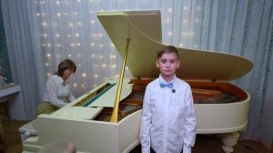 П. Зыкова "Снеговик" поёт Олег Гринь