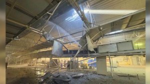 Российская армия наносит удары высокоточным оружием и беспилотниками по военным тылам Украины.