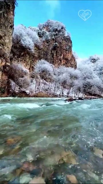 Зимняя река