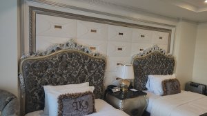 Номер Барона Баба-Яга из Ruska Roma в отеле LK Emerald Beach Паттайя 💎 🏨 🛌