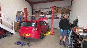 Устраняю самую большую проблему моего дешевого VW GOLF R32!