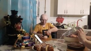 ЗАНИМАЮСЬ САМОЛЕЧЕНИЕМ/СХОДИЛА ЗА ПОКУПКАМИ....