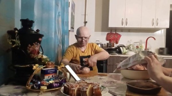 ЗАНИМАЮСЬ САМОЛЕЧЕНИЕМ/СХОДИЛА ЗА ПОКУПКАМИ....