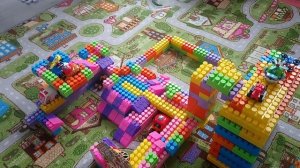 Машинки в гараже