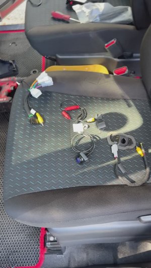 Инструкция как установить шнур(аналог.)для подключения магнитолы + комплект камеры на Toyota Roomy