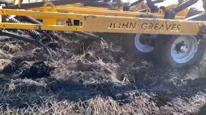 «Эмоции и магия идеального поля» Культиватор John Greaves