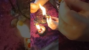 СНИМИ ПОРЧУ СДЕЛАННУЮ ЧЕРЕЗ УШИ. ЗВОН, ШУМ, ВОСПАЛЕНИЕ, ГОЛОВНАЯ БОЛЬ.