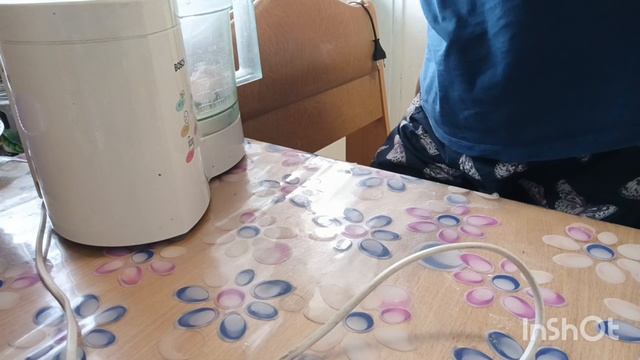 Шоколадный рулет с клубничным кремом. смотреть онлайн