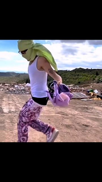 Not Joost Klein,this ideal men) смотреть онлайн