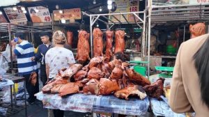 Экскурсия по рынку Орусси в Пномпене, Камбоджа.