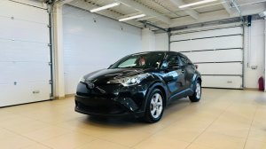 Toyota C-HR, 2017 год