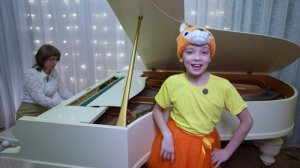 "Песня Лисы" из спектакля "Заюшкина избушка". Сл. П. Зыкова, муз. П. Зыкова, поёт В. Козина.