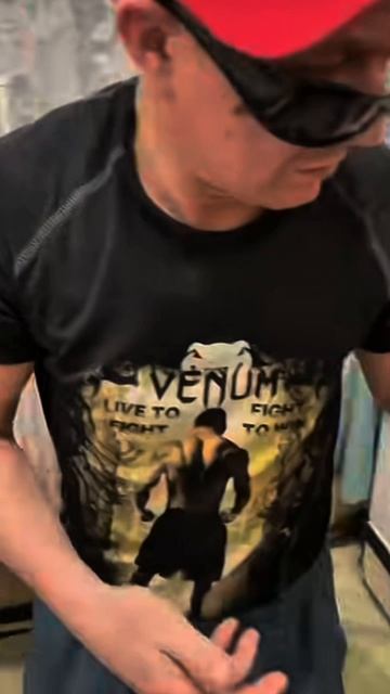 СОБЛЮДАЕМ ТРАДИЦИИ В ГОТОВКЕ! ИРИШКА ЧИКИ ПИКИ И БЕЗУМНЫЙ ПАША НА КУХНЕ