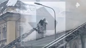Административное здание загорелось на 600 "квадратах" в Москве