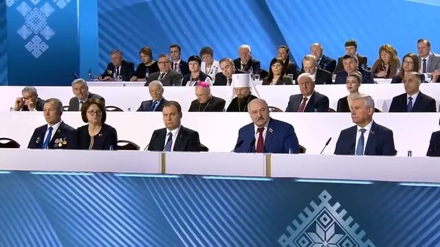 Батька в ЯРОСТИ! Лукашенко жестко МОЧИТ по богатеям Беларуси и России