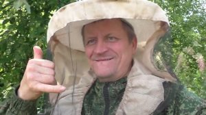Пасека. Опасные пчёлы. Качаем мёд.