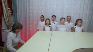 "Солдат, живи" Слова Ольги и Марии Костив, музыка Полины Зыковой, исполняет детский ансамбль