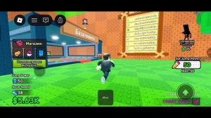 Играю в игру  ... в роблоксе