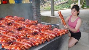 Купила свинину на рынке для копчения и перепродажи ее сельчанам. Нхат. Вьетнам