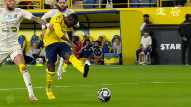 Аль-Наср — Аль-Хазм 4 : 0 ( 963 и 964 ) смотреть онлайн