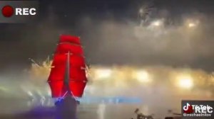 АЛЫЕ ПАРУСА В 2021 ГОДУ САНКТ-ПЕТЕРБУРГ ПОНРАВИЛОСЬ ВИДЕО?  НАПИШИТЕ В КОММЕНТАРИЙ