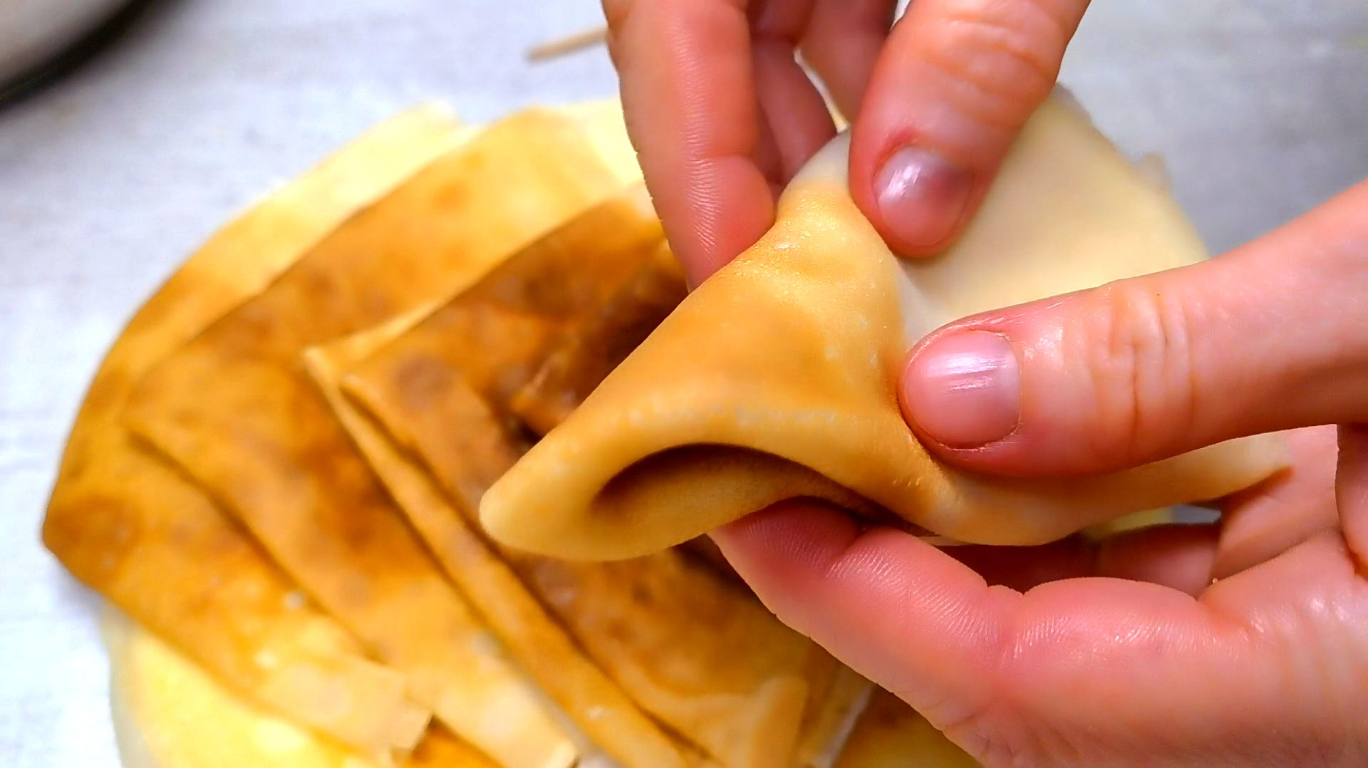 Очень вкусные тонкие блины (блинчики)! Необычный рецепт нежных и мягких блинчиков