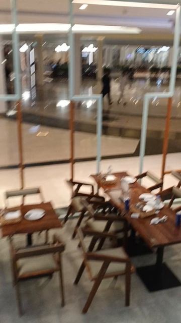 так-то классный ресторанчик. а еще трансляция где мы все это пробуем будет трансляцией смотреть онлайн