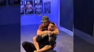 💪Залик задушил Илию Топурию!