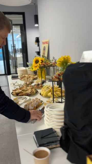 Кофе-брейк в тренинг-центре федерального банка, октябрь 2025 смотреть онлайн