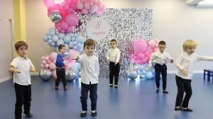Смешной танец-игра на 8 Марта // Детский сад