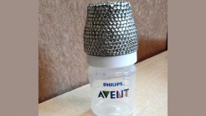 МК. Инкрустация стразами бутылочки для новорожденных