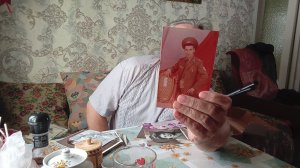 Жизнь в деревне. Муж вернулся в прошлое. Семейный альбом, показываю фото