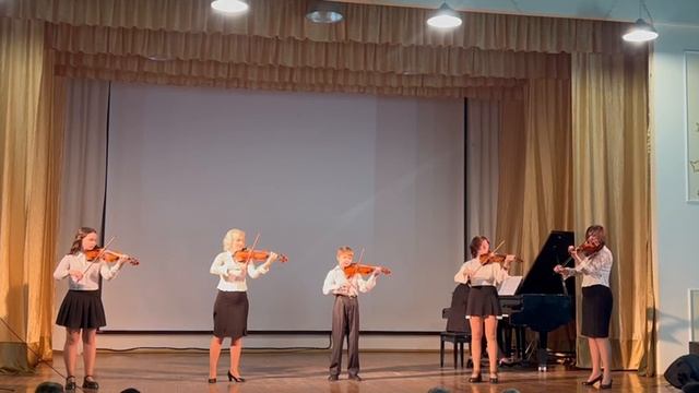 Ансамбль скрипачей "Рондо" смотреть онлайн