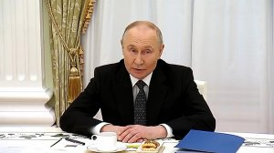Владимир Путин провел встречу с вдовами погибших спецназовцев.