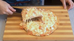 Вкусная пицца на сковороде! Простой рецепт.