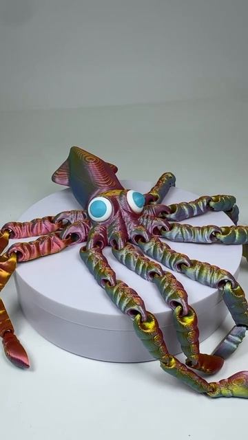 🦑 Гибкий 3D-кальмар с подвижными щупальцами