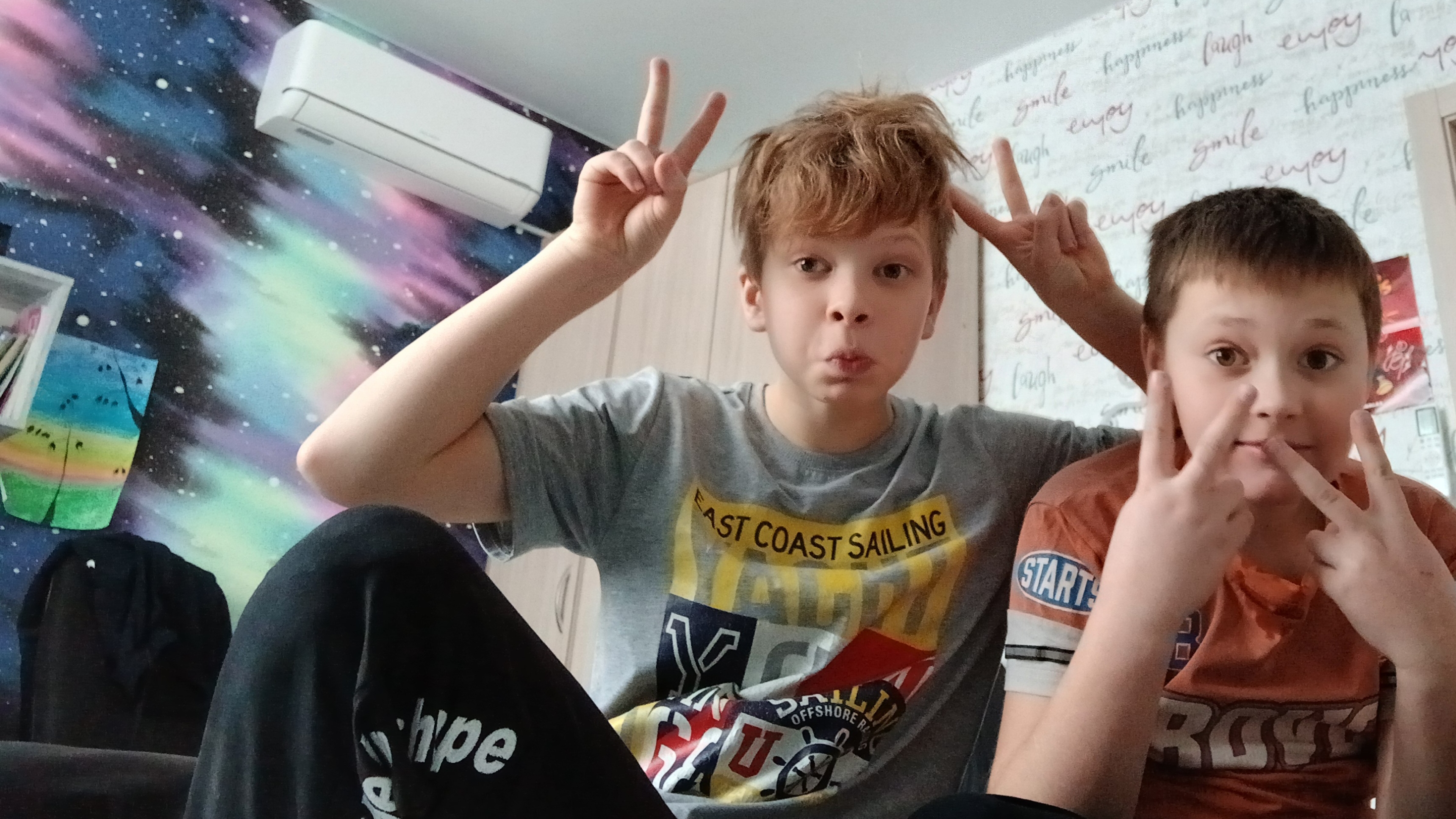 можете написать какое нибудь задание адекватное или можно просто пообщаться