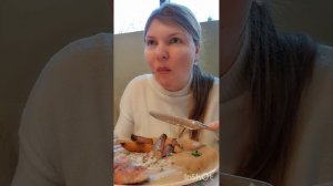 Либо мне после болезни всё не вкусно, либо тут готовят не вкусно😃