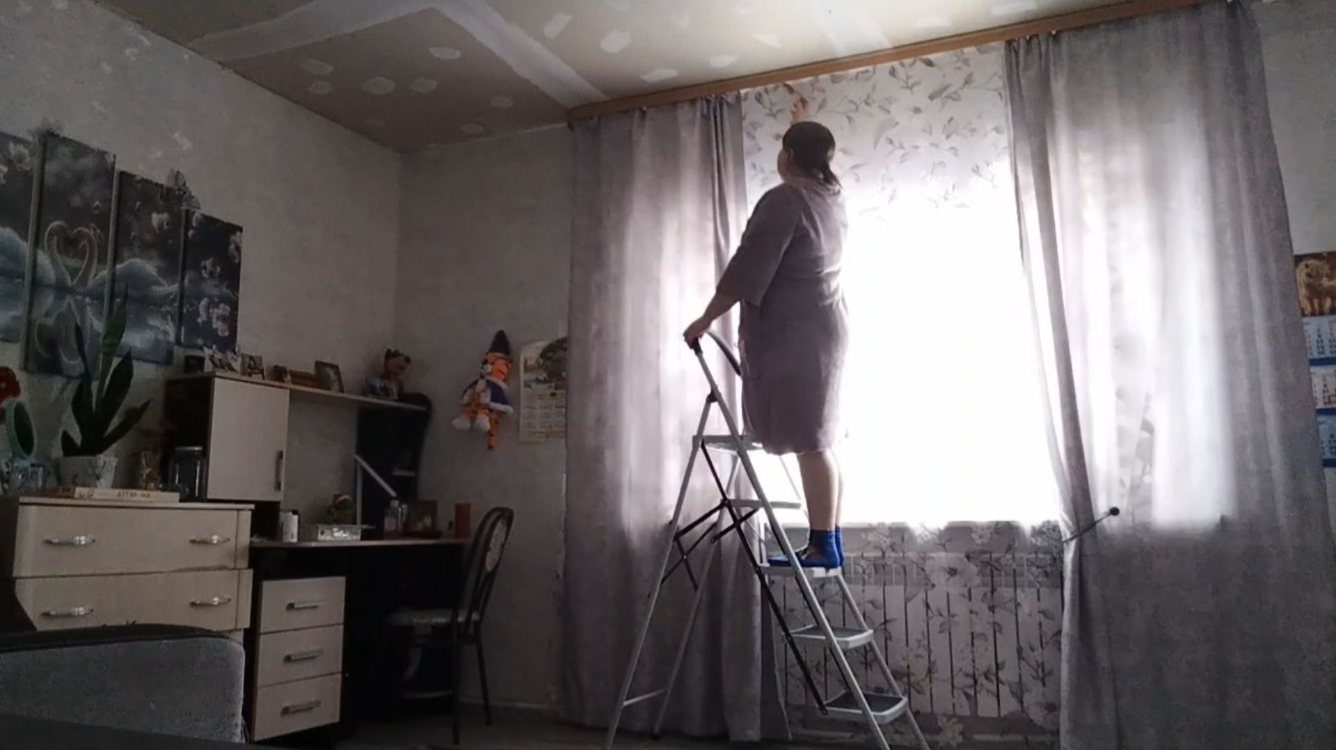 ПРОСТАЯ ЖИЗНЬ 45 //ПОДАРОК ОТ РОДНОЙ СЕСТРЫ// НА НОЧЬ ГЛЯДЯ ЗАХОТЕЛОСЬ ЧЕГО НИБУДЬ НЕ ОБЫЧНОГО смотреть онлайн